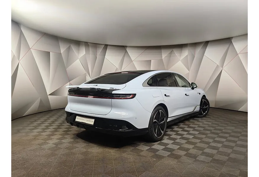 Voyah Passion EV AT AWD (510 л.с.) Синий в АВИЛОН. Слайд №2