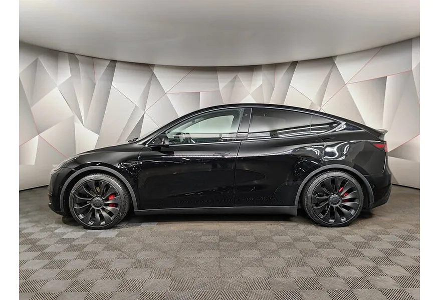 Tesla Model Y Long Range AWD AT (346 л.с.)  Черный в АВИЛОН. Слайд №3