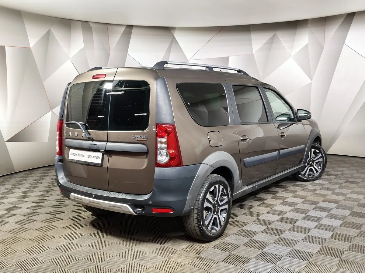 ВАЗ (Lada) Largus 1.6 MT 16 кл (5 мест) (106 л.с.) KS045-52-X00 Luxe Коричневый в АВИЛОН. Слайд №2