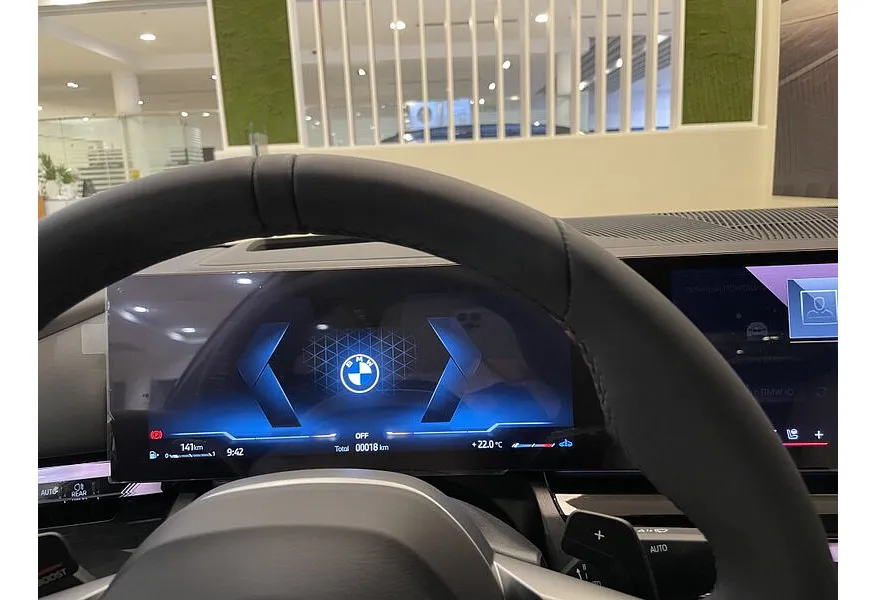 BMW 5 серия 520d xDrive AT (197 л.с.) Черный в АВИЛОН. Слайд №9