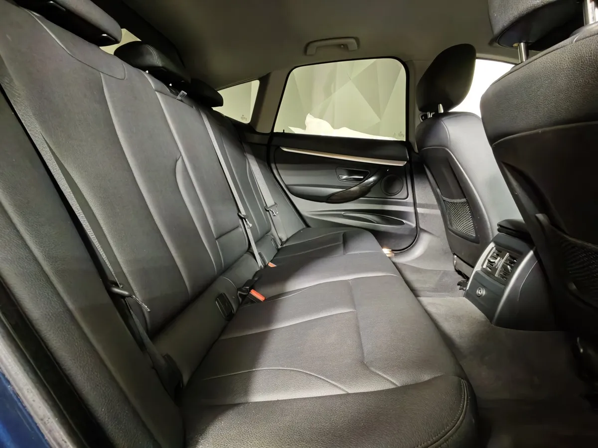 BMW 3 серия 320i xDrive AT (184 л.с.) Синий в АВИЛОН. Слайд №14