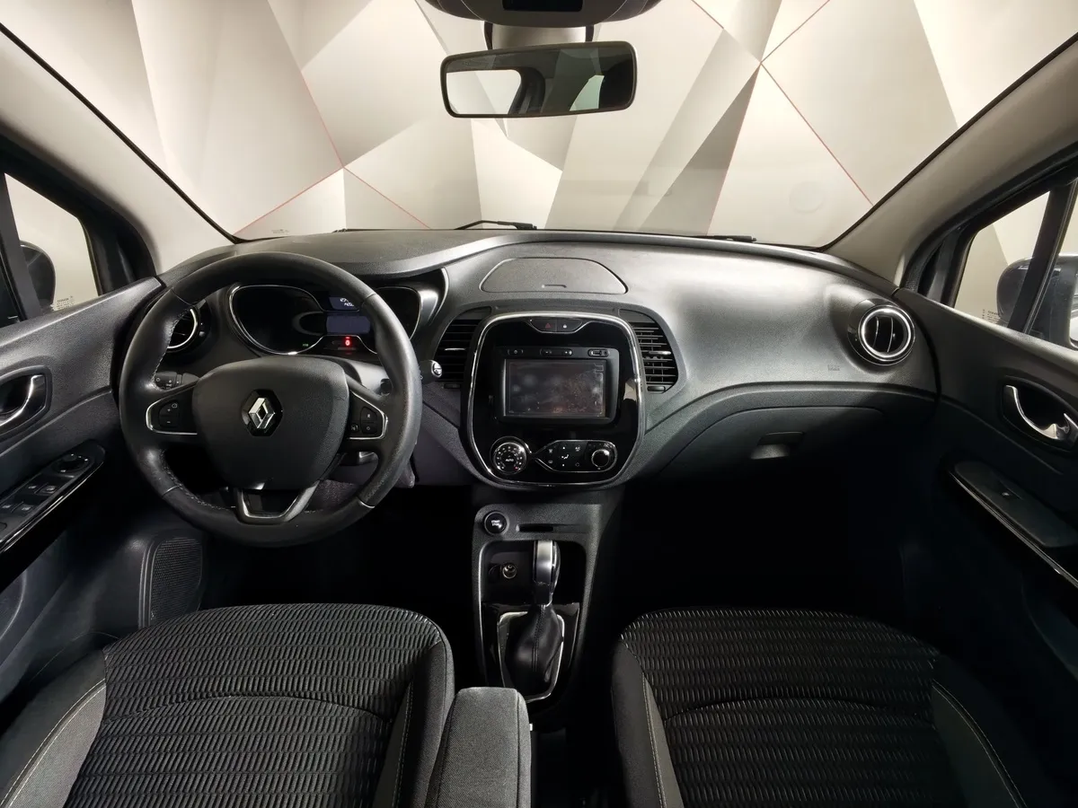 Renault Kaptur 2.0 AT AWD (143 л.с.) Серый в АВИЛОН. Слайд №14