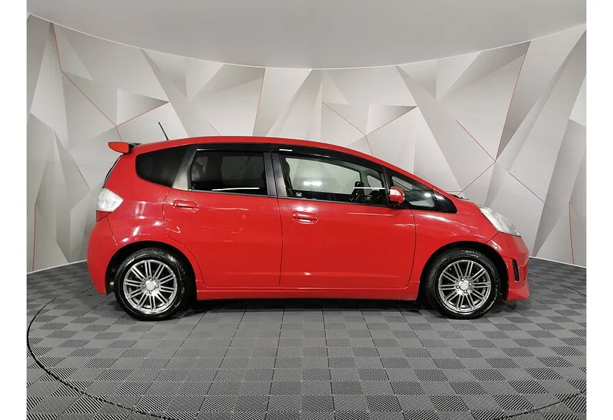 АВИЛОН - Honda Fit 1.3 CVT (100 л.с.) Красный - slide 0