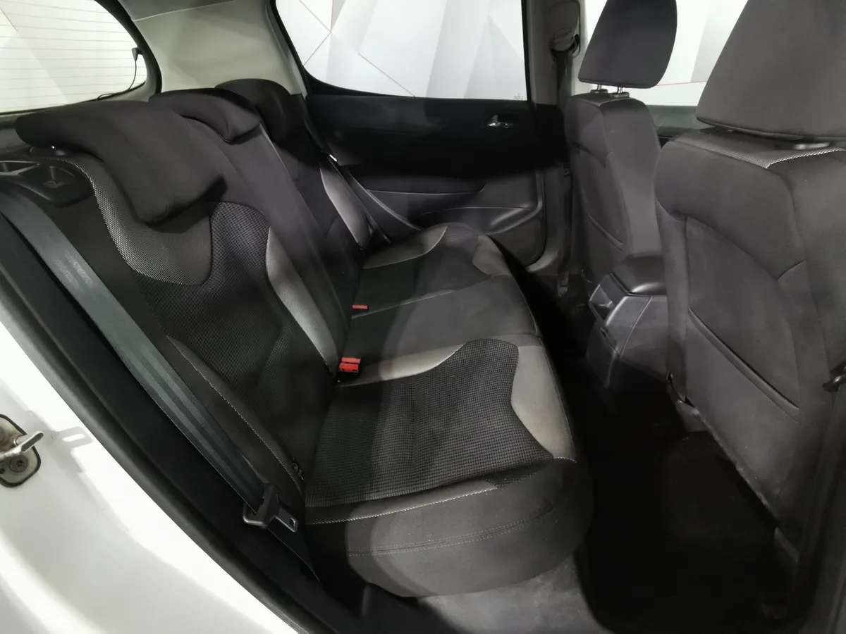 Peugeot 308 1.6 VTi AT (120 л.с.) Белый в АВИЛОН. Слайд №14