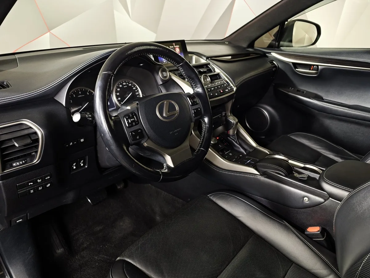 Lexus NX 200t АТ AWD (238 л.с.) Черный в АВИЛОН. Слайд №19