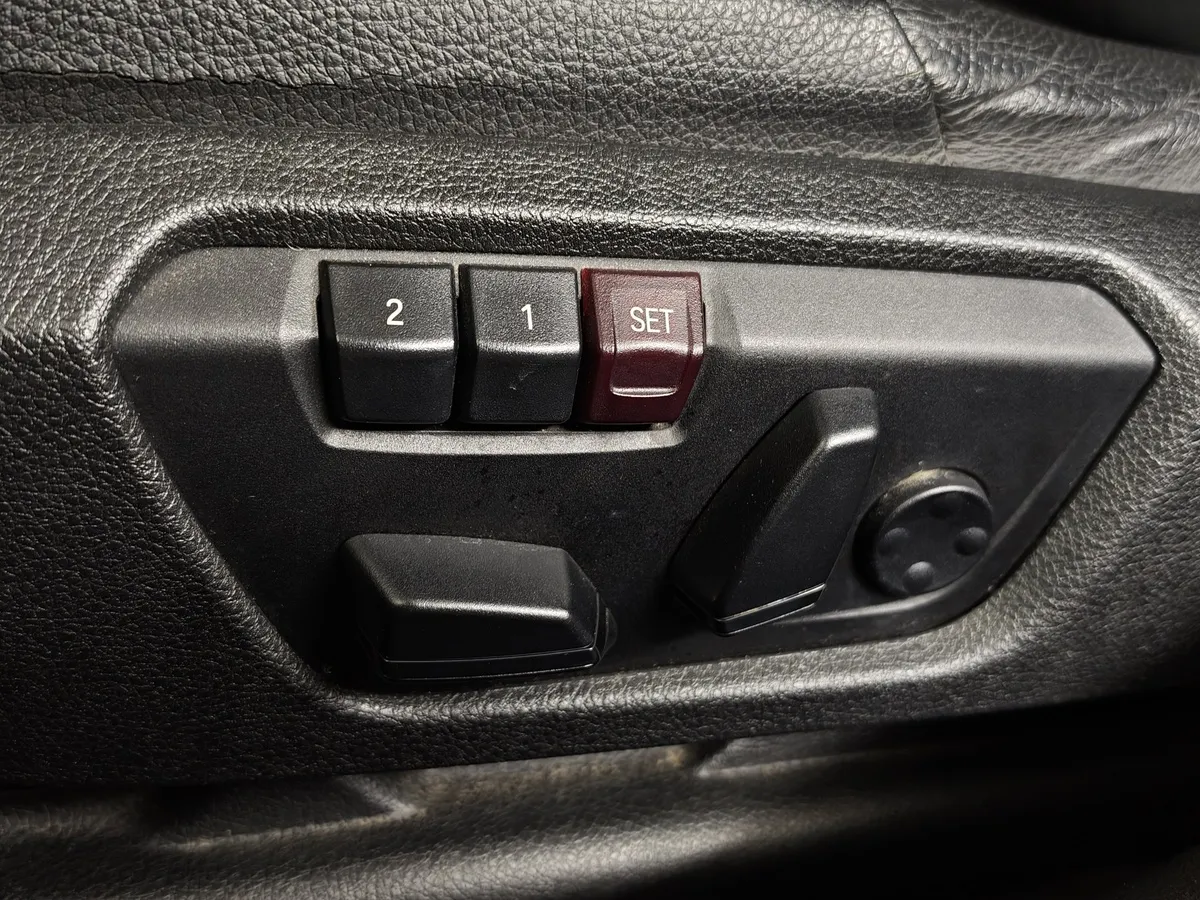BMW 3 серия 320i AT (184 л.с.) Синий в АВИЛОН. Слайд №17