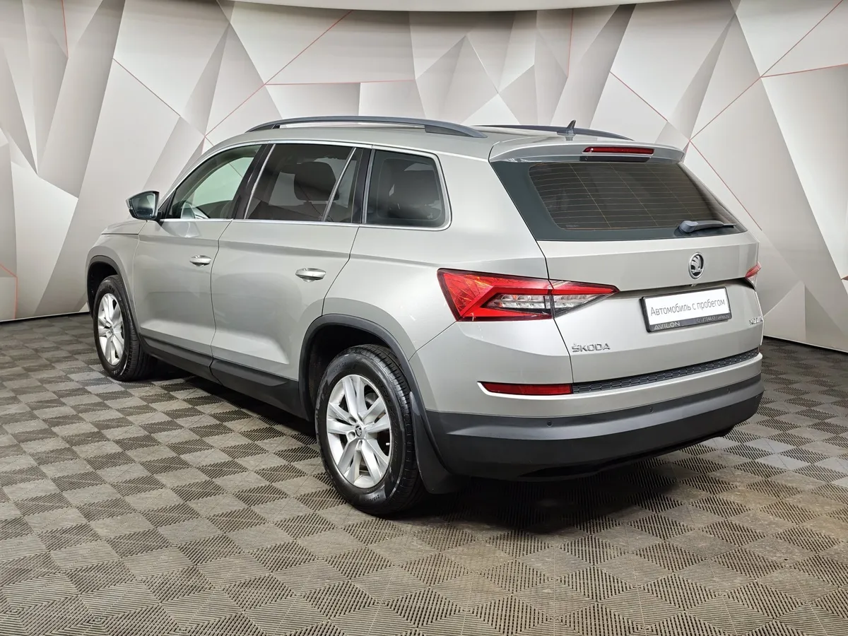 Skoda Kodiaq 1.4 TSI DSG 4X4 (150 л.с.) Бежевый в АВИЛОН. Слайд №4