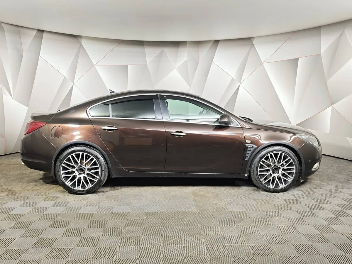 Opel Insignia 2.0 Turbo AT (220 л.с.) Коричневый в АВИЛОН. Слайд №6