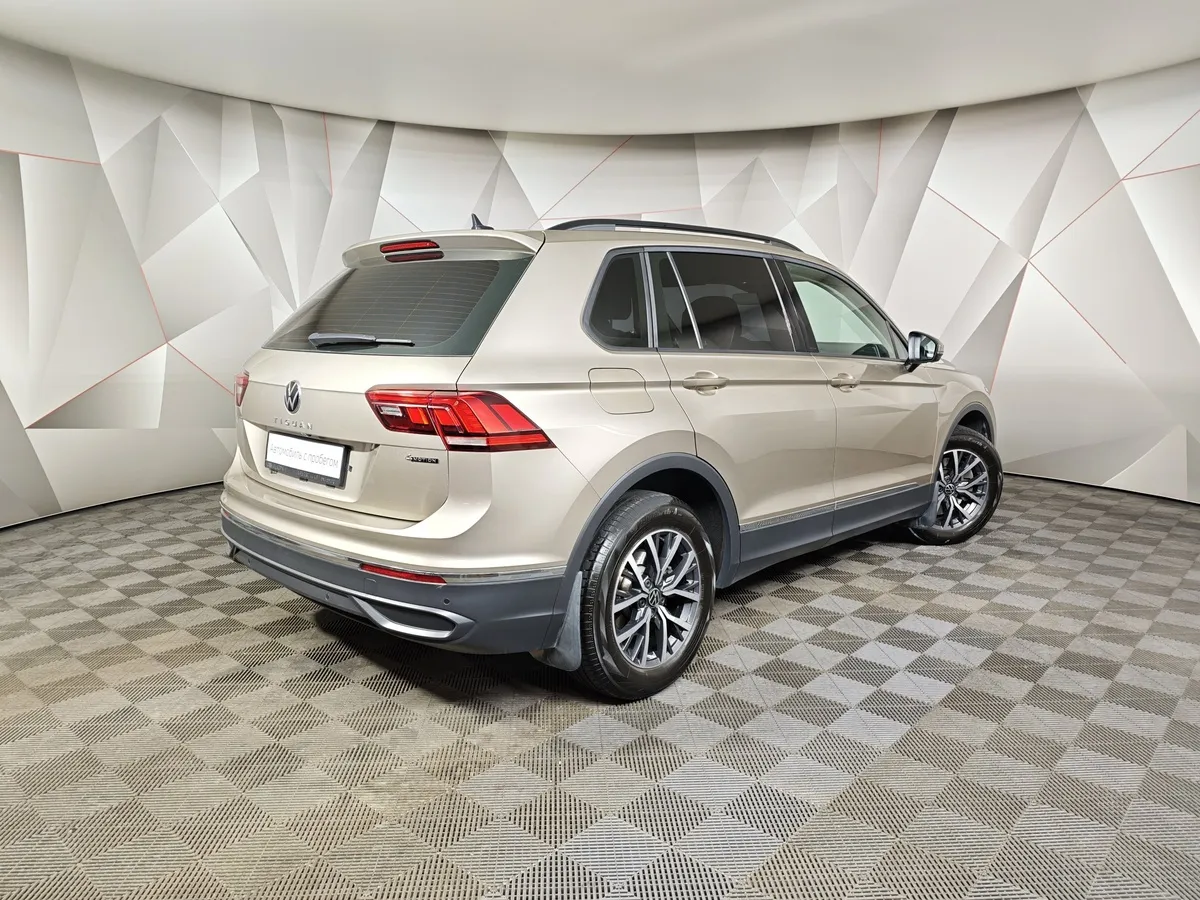 Volkswagen Tiguan 2.0 TSI 4Motion DSG (180 л.с.) Comfortline Коричневый в АВИЛОН. Слайд №2