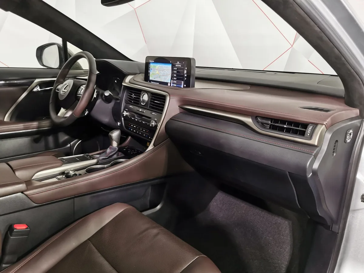 Lexus RX 2.0 AT AWD (238 л.с.) Executive Серый в АВИЛОН. Слайд №12