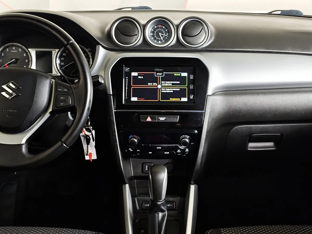 Suzuki Vitara 1.6 AT (117 л.с.) Белый в АВИЛОН. Слайд №15