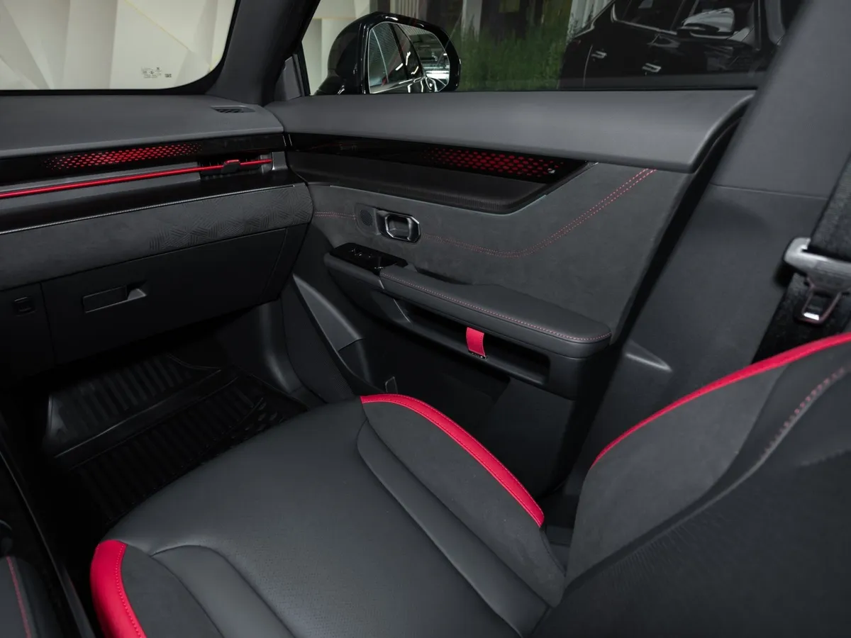 JETOUR Dashing 1.5T 6DCT 2WD (147 л.с.) Comfort Черный в АВИЛОН. Слайд №10