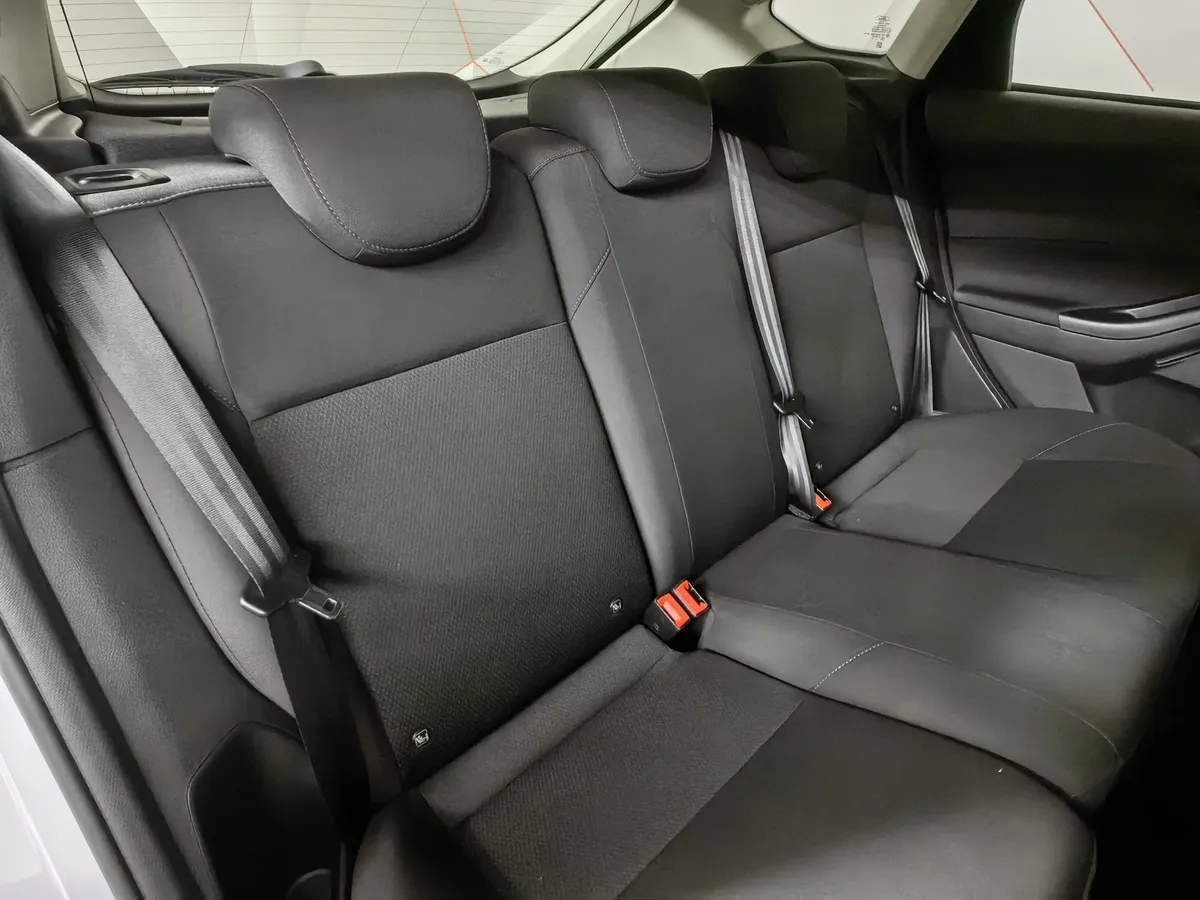 Ford Focus 1.6 Ti-VCT PowerShift (105 л.с.) Trend Белый в АВИЛОН. Слайд №16