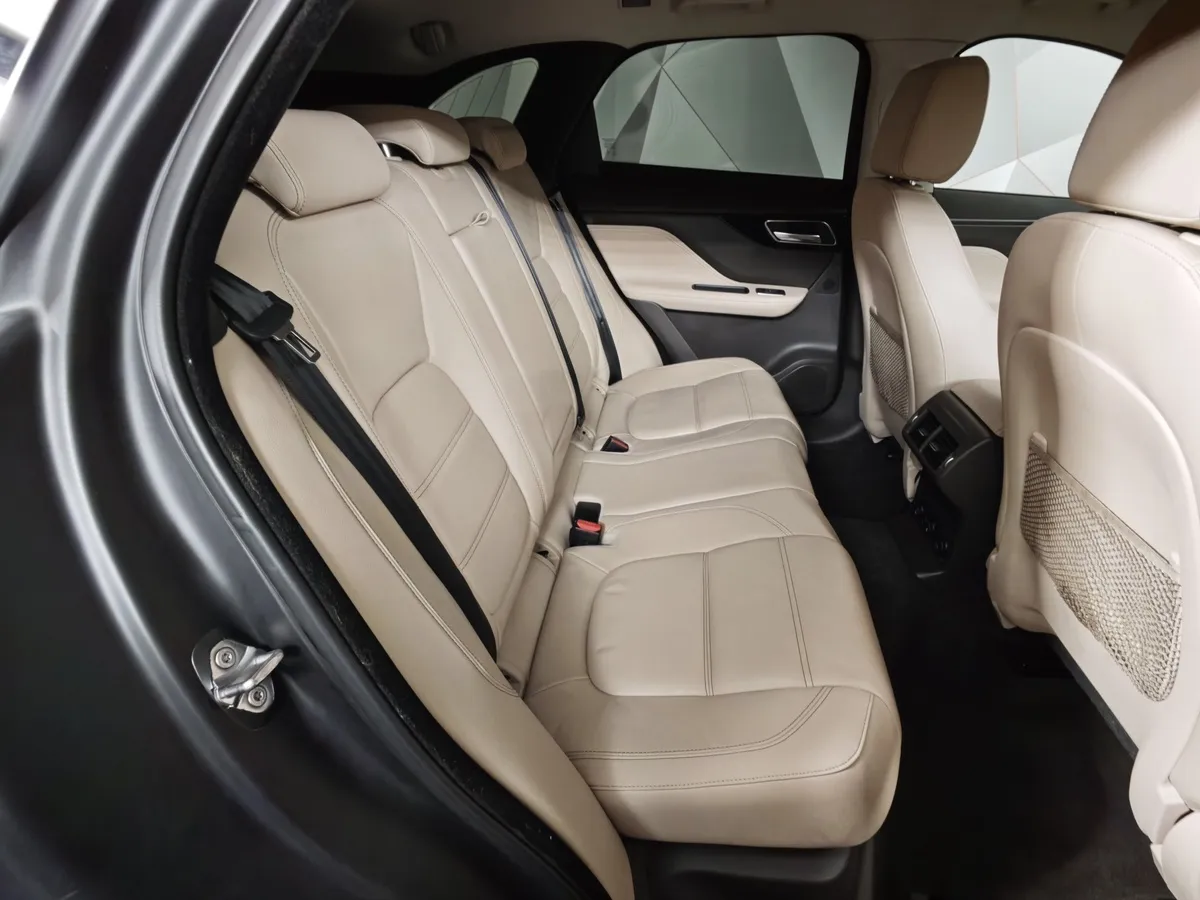 Jaguar F-Pace 2.0 TD AT AWD (180 л.с.) Prestige Черный в АВИЛОН. Слайд №14
