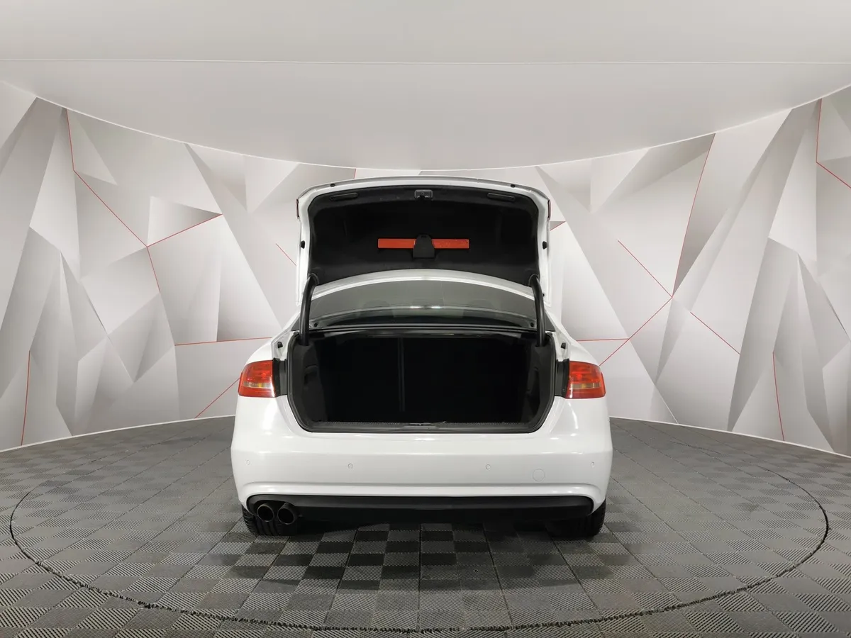 Audi A4 1.8 TFSI multitronic (120 л.с.) Белый в АВИЛОН. Слайд №10