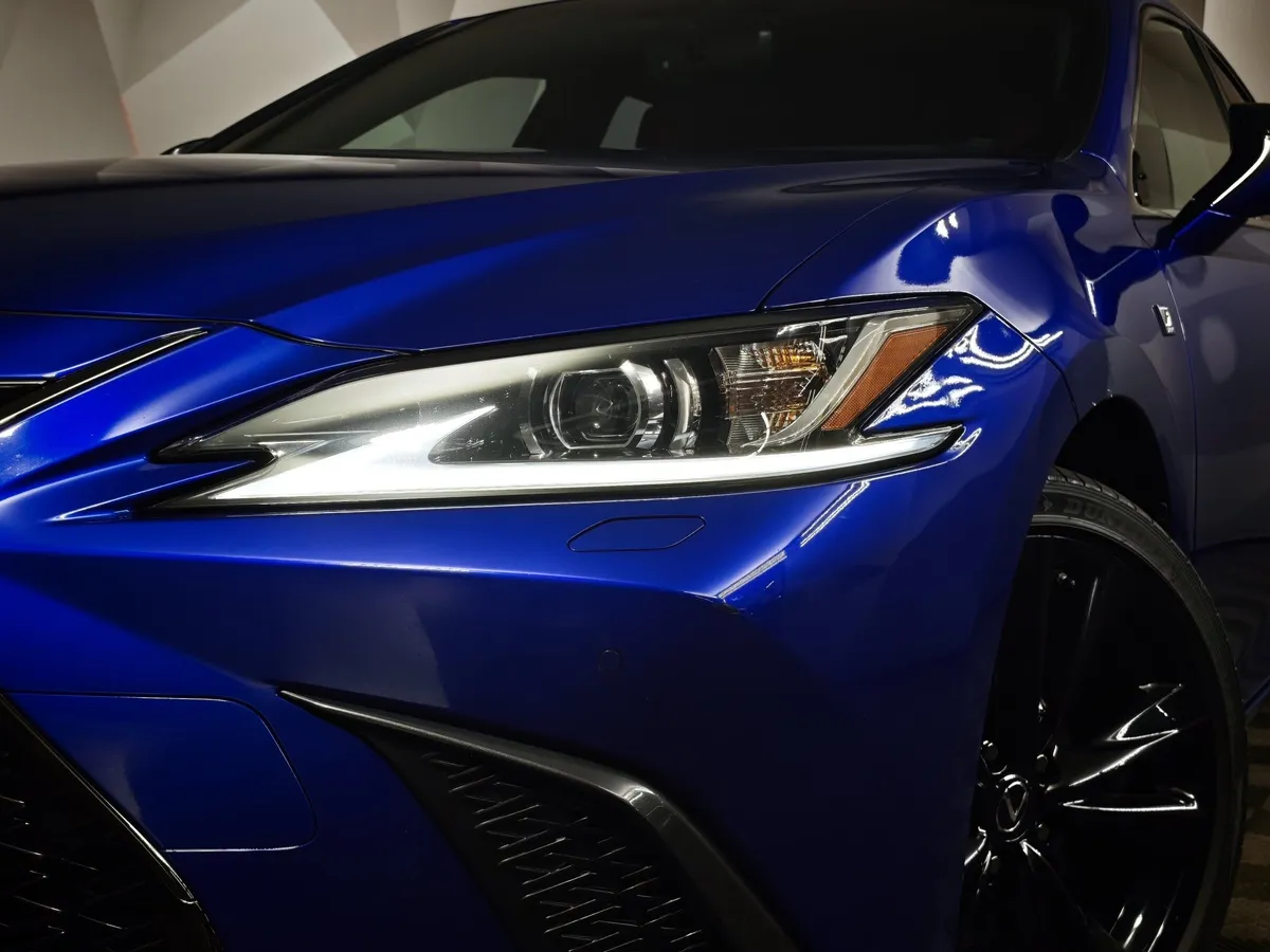 Lexus ES 250 2.5 AT (200 л.с.) Luxury Синий в АВИЛОН. Слайд №10