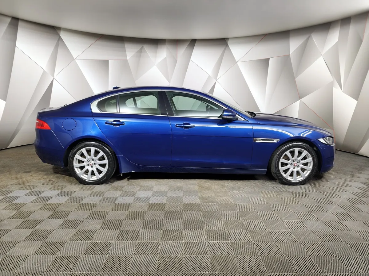 Jaguar XE 2.0 D AT (180 л.с.) Prestige Синий в АВИЛОН. Слайд №6