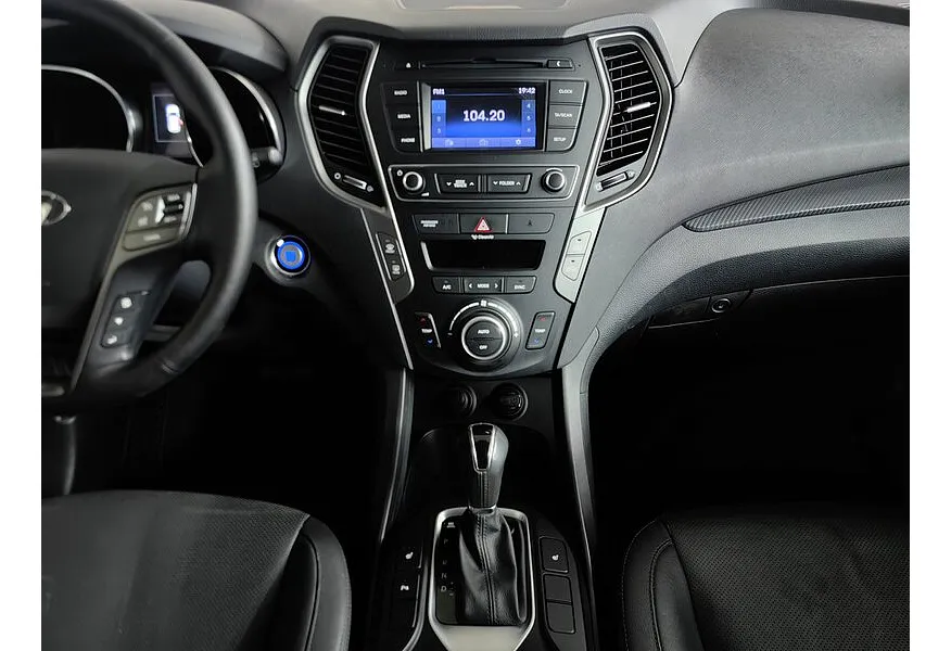 Hyundai Santa Fe 2.2 CRDI AT AWD (200 л.с.) Comfort Коричневый в АВИЛОН. Слайд №15