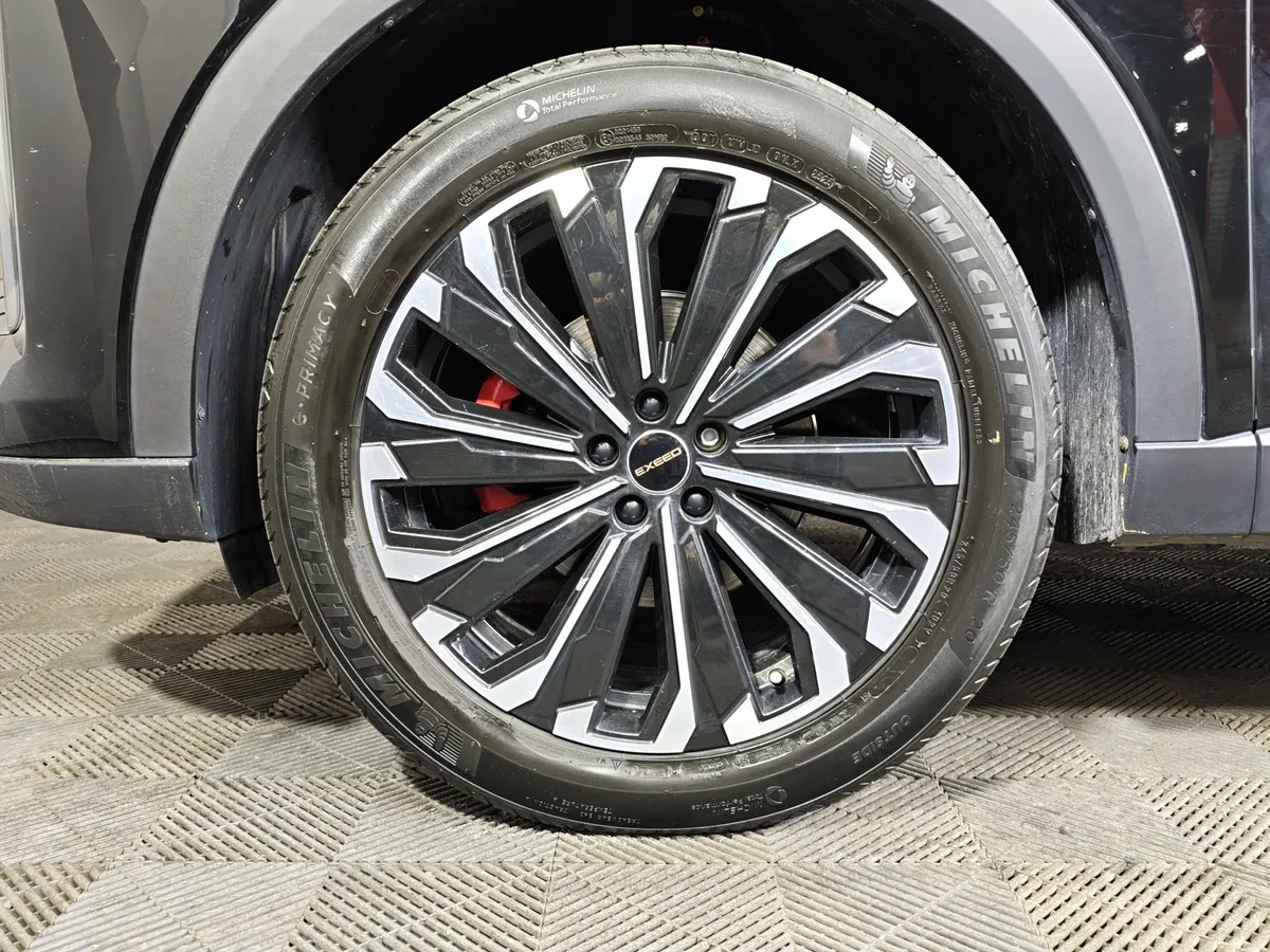 EXEED RX 2.0T DCT 4WD (249 л.с.) Platinum Черный в АВИЛОН. Слайд №9