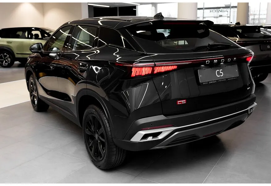 Omoda C5 1.6T DCT 4WD (150 л.с.) Supreme Черный в АВИЛОН. Слайд №6