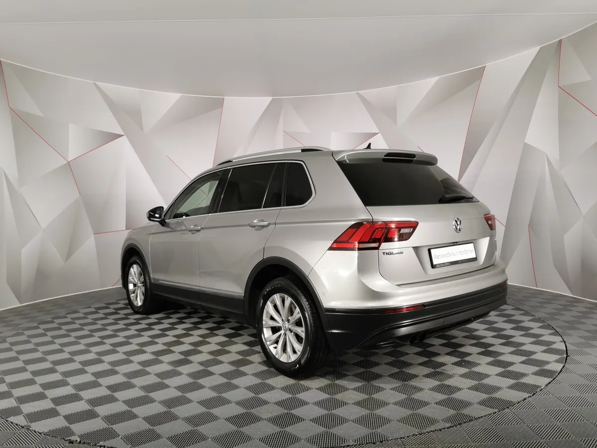Volkswagen Tiguan 1.4 TSI BlueMotion MT (125 л.с.) Comfortline Серебристый в АВИЛОН. Слайд №4