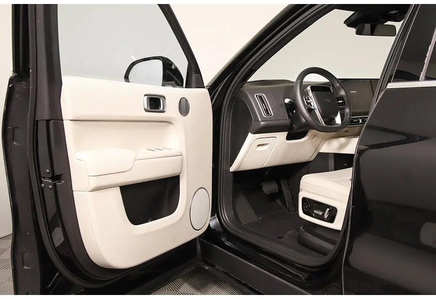 Li Auto L9 1.5 AT 4WD (449 л.с.) Ultra Черный в АВИЛОН. Слайд №21