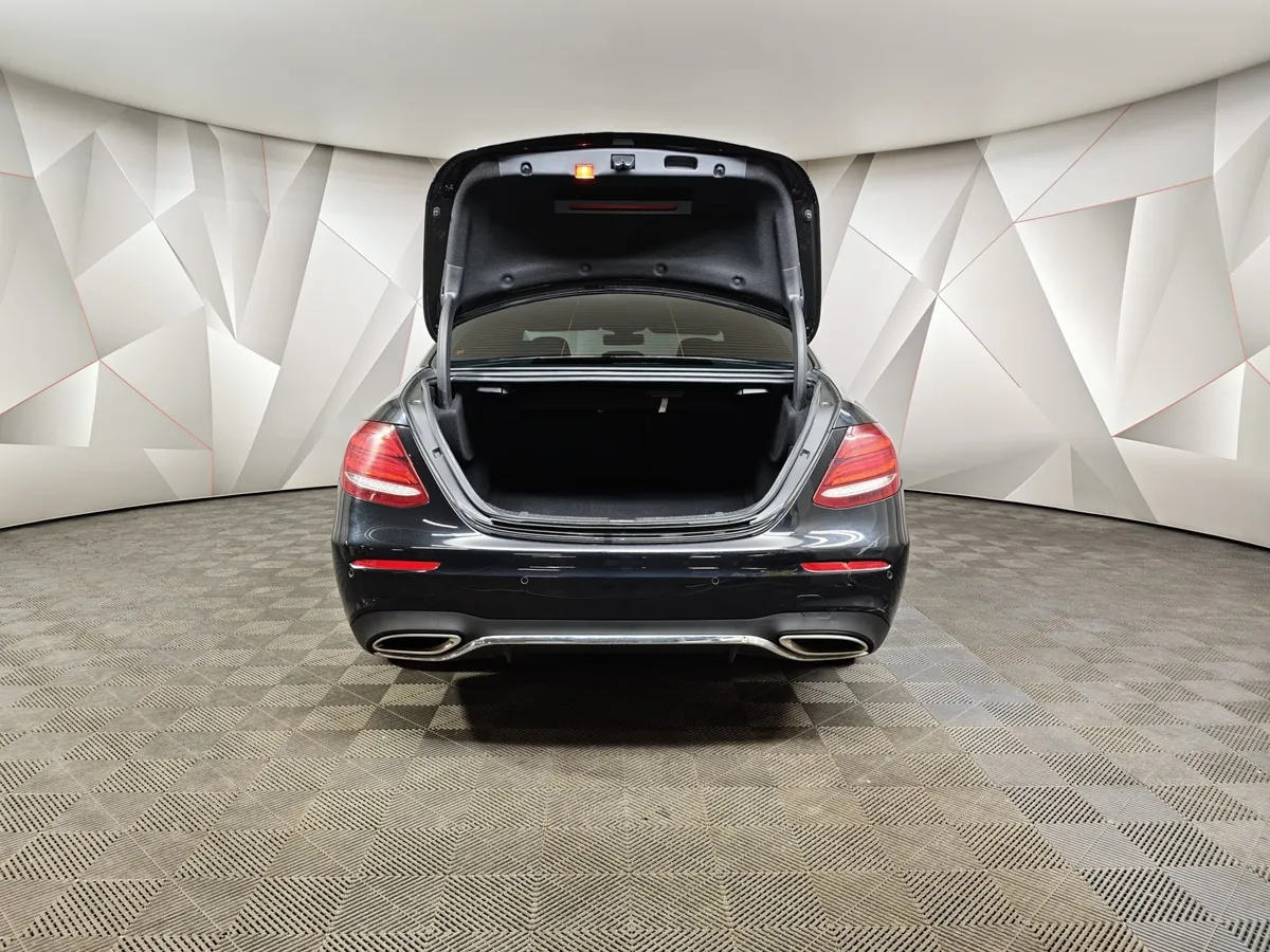 Mercedes-Benz E-Класс E 200 4MATIC 9G-TRONIC (184 л.с.) Sport Черный в АВИЛОН. Слайд №12
