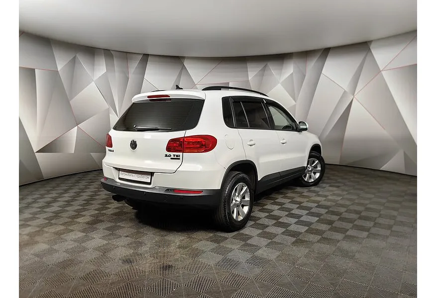 Volkswagen Tiguan 2.0 TSI 4Motion AT (170 л.с.) Track & Field Белый в АВИЛОН. Слайд №2