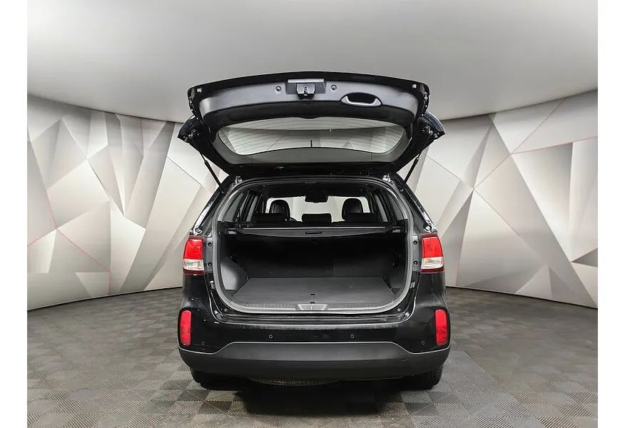 Kia Sorento 2.4 AT 4WD (175 л.с.) Luxe Черный в АВИЛОН. Слайд №17