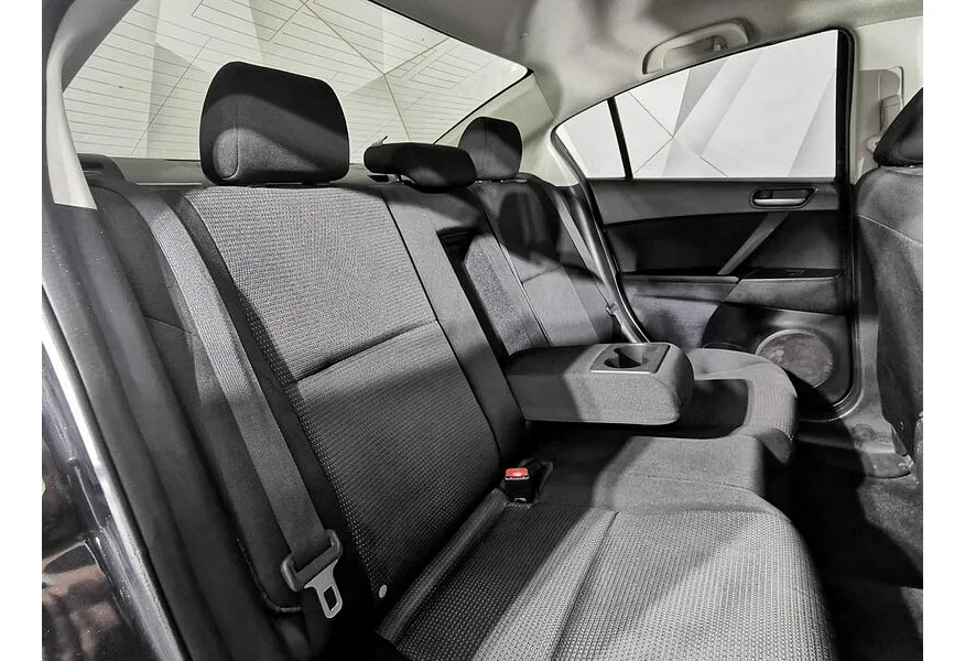 Mazda 3 1.6 AT (105 л.с.) Черный в АВИЛОН. Слайд №16