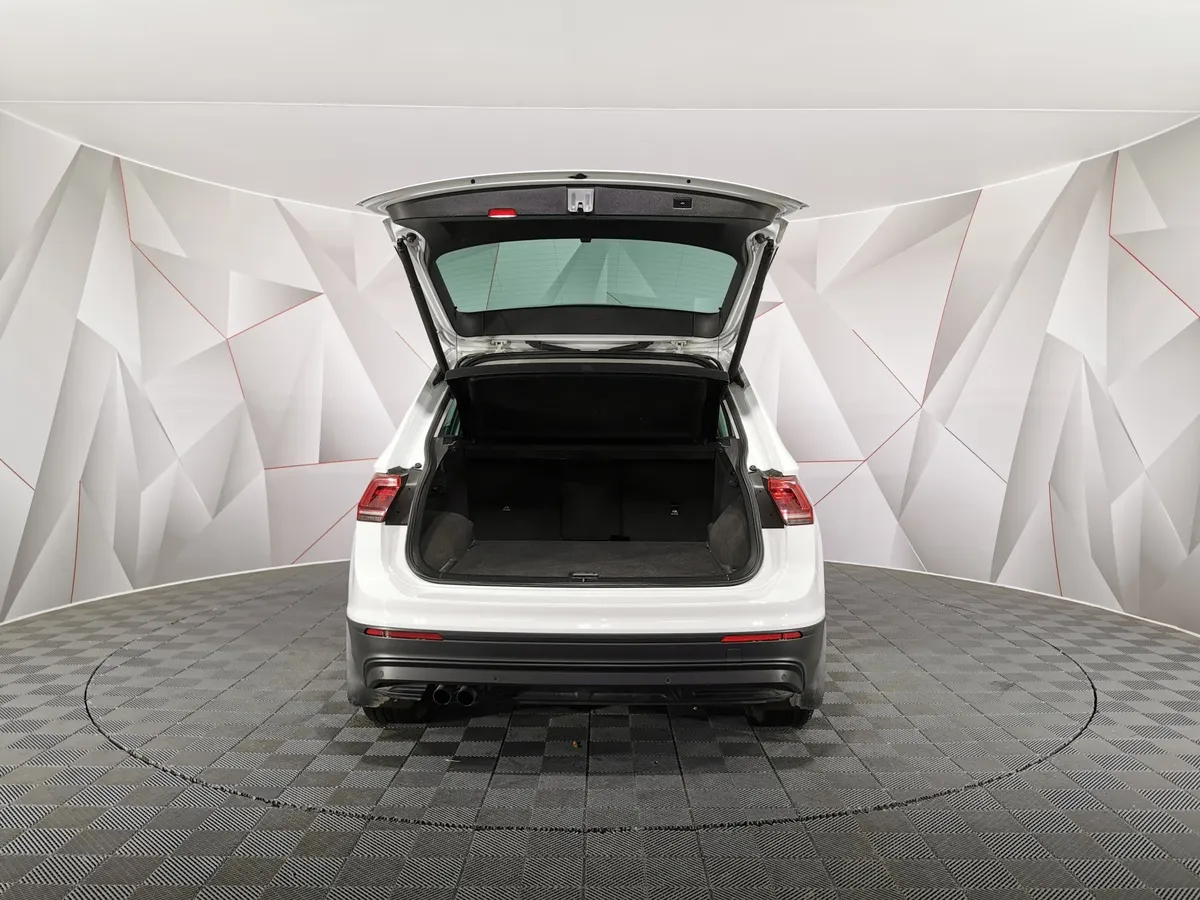 Volkswagen Tiguan 1.4 TSI BlueMotion DSG (150 л.с.) Avenue Белый в АВИЛОН. Слайд №11