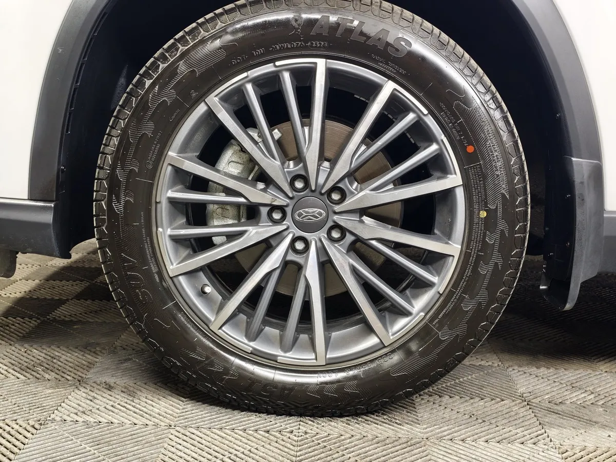 Xcite X-Cross 8 1.6 THP 7DCT (150 л.с.) Белый в АВИЛОН. Слайд №9