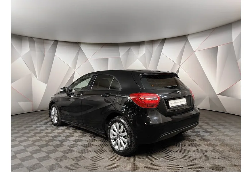 Mercedes-Benz A-Класс A 180 7G-DCT (122 л.с.) Особая серия Черный в АВИЛОН. Слайд №4