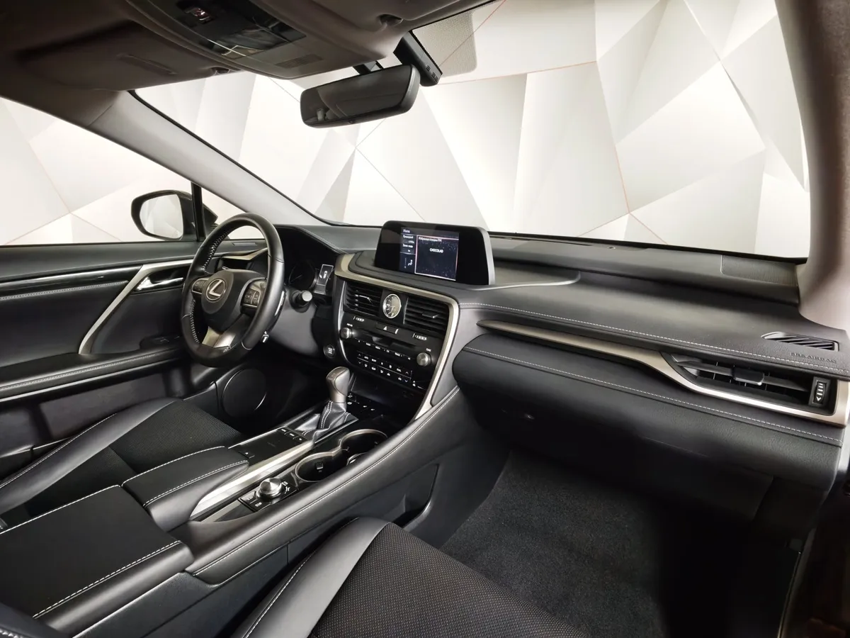 Lexus RX 2.0 AT AWD (238 л.с.) Executive Черный в АВИЛОН. Слайд №13