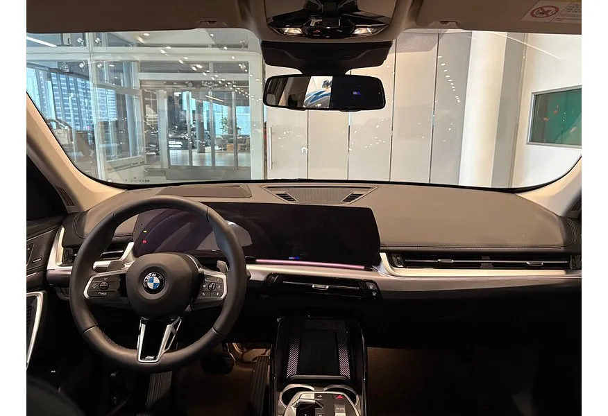 BMW X1 xDrive25 Li (204 л.с.) Красный в АВИЛОН. Слайд №6