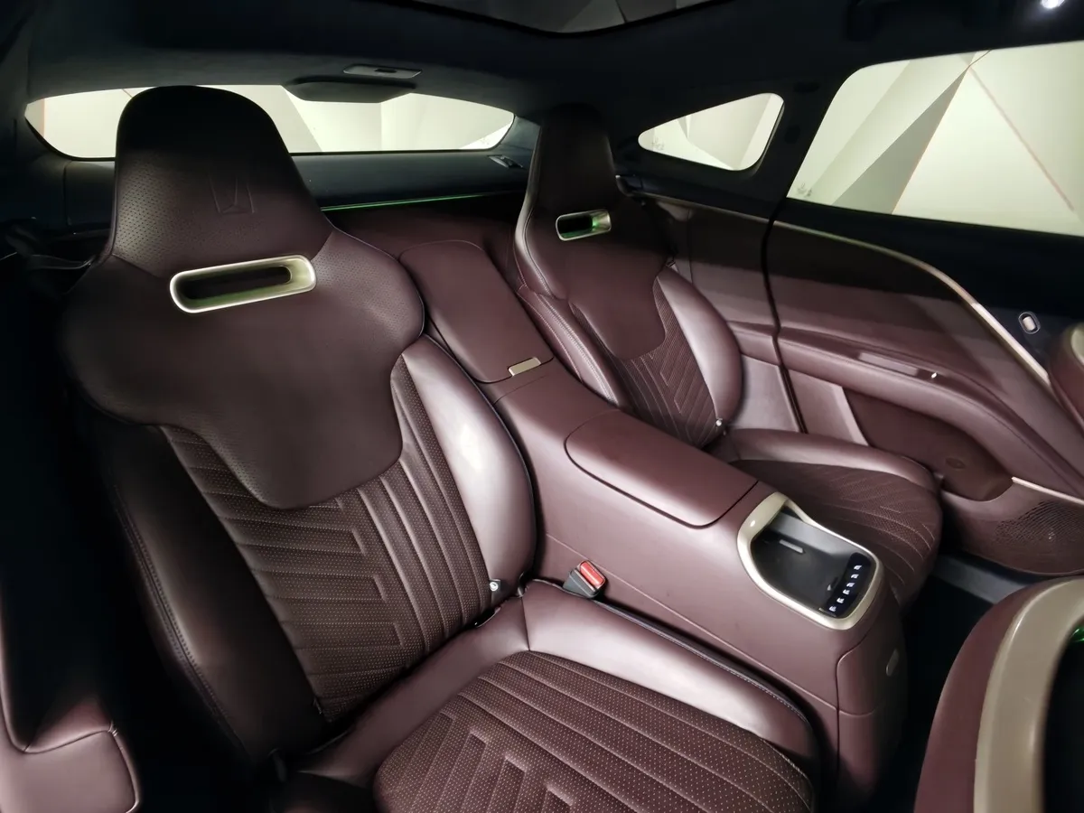 Avatr 11 Long Range Dual Motor AT 4WD (309 л.с.)  Luxury Edition  Белый в АВИЛОН. Слайд №16