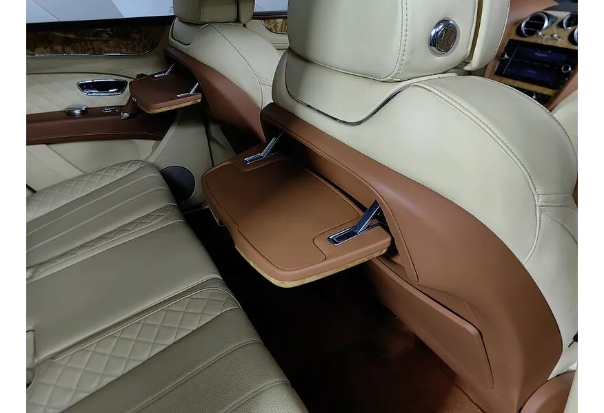 Bentley Bentayga 6.0 AT AWD (608 л.с.) Голубой в АВИЛОН. Слайд №24