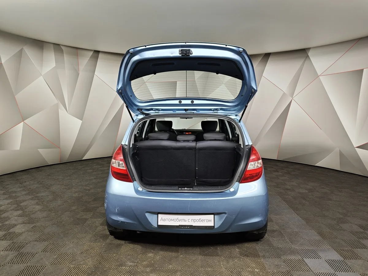 Hyundai i20 1.4 AT (101 л.с.) Голубой в АВИЛОН. Слайд №12