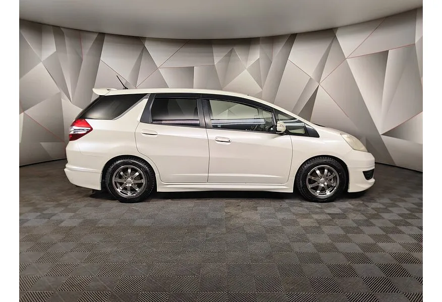 Honda Fit Shuttle 1.5 CVT (120 л.с.) Белый в АВИЛОН. Слайд №6