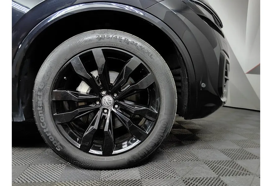 АВИЛОН - Volkswagen Touareg 3.0 V6 TDI Tiptronic 4Motion (249 л.с.) R-Line Черный - slide 17