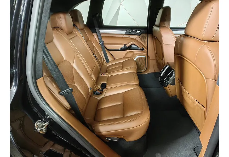 Porsche Cayenne GTS 3.6 Tiptronic S AWD (440 л.с.) Черный в АВИЛОН. Слайд №16