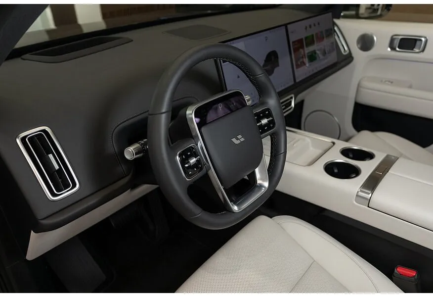 Li Auto L6 1.5 AT 4WD (150 л.с.) Pro Серый в АВИЛОН. Слайд №6