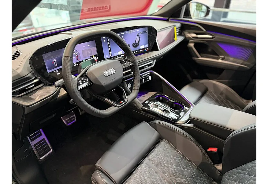 Audi Q5 L 2.0 40 TFSI S tronic quattro (272 л.с.) Зеленый в АВИЛОН. Слайд №6 Audi Q5 L 2.0 40 TFSI S tronic quattro (272 л.с.) Зеленый в АВИЛОН. Слайд №6