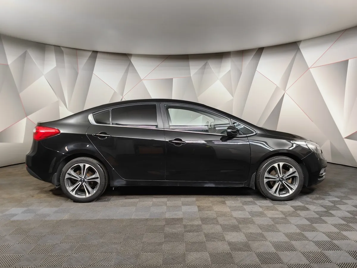 Kia Cerato 1.6 AT (130 л.с.) Черный в АВИЛОН. Слайд №6