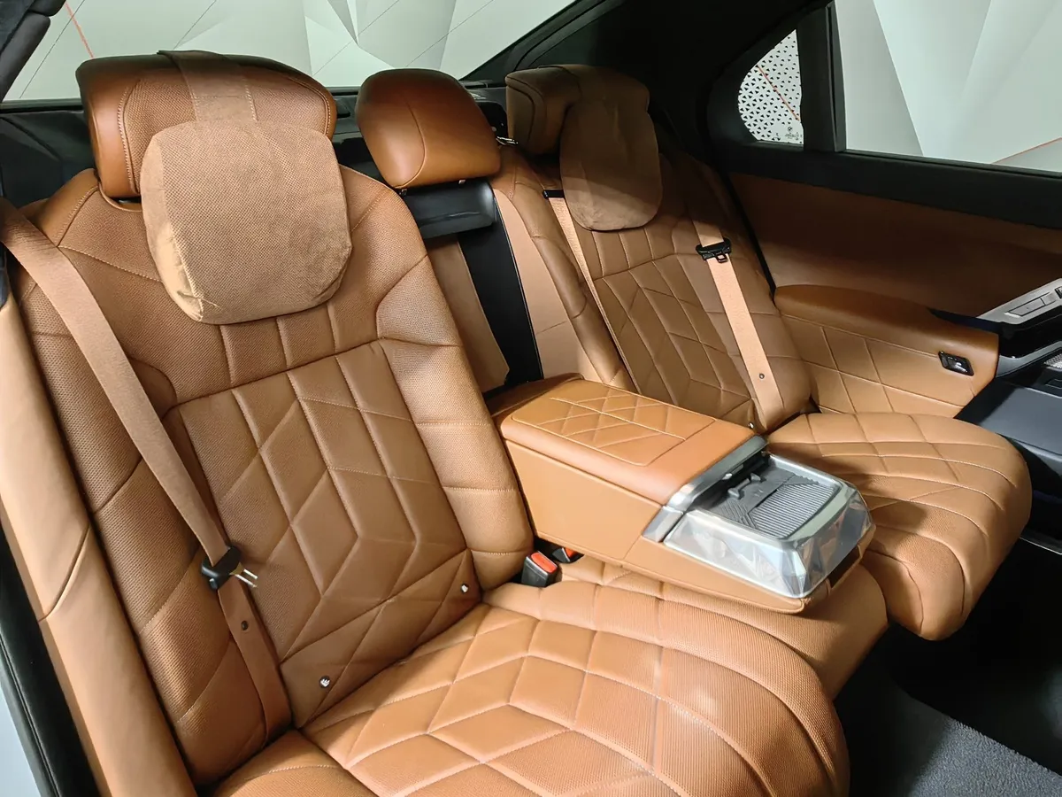 BMW 7 серия 735i Steptronic (286 л.с.) Серый в АВИЛОН. Слайд №13