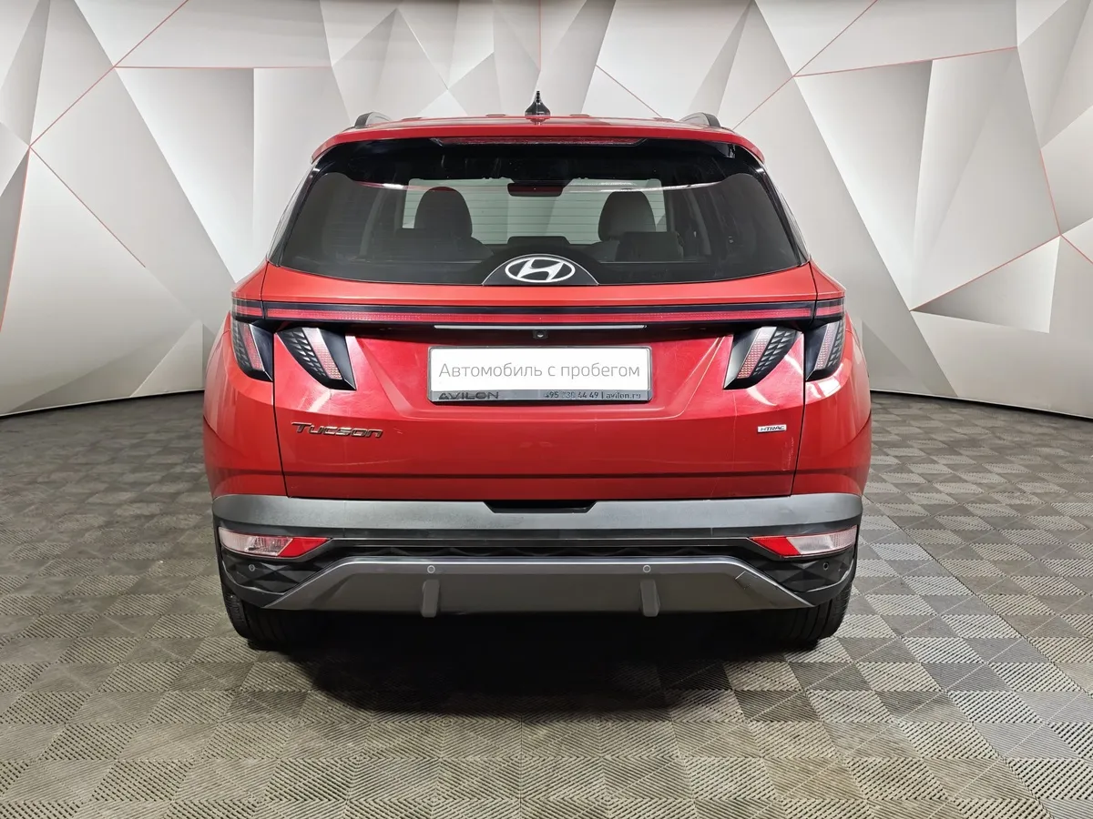Hyundai Tucson 2.0 AT 4WD (142 л.с.) Красный в АВИЛОН. Слайд №8