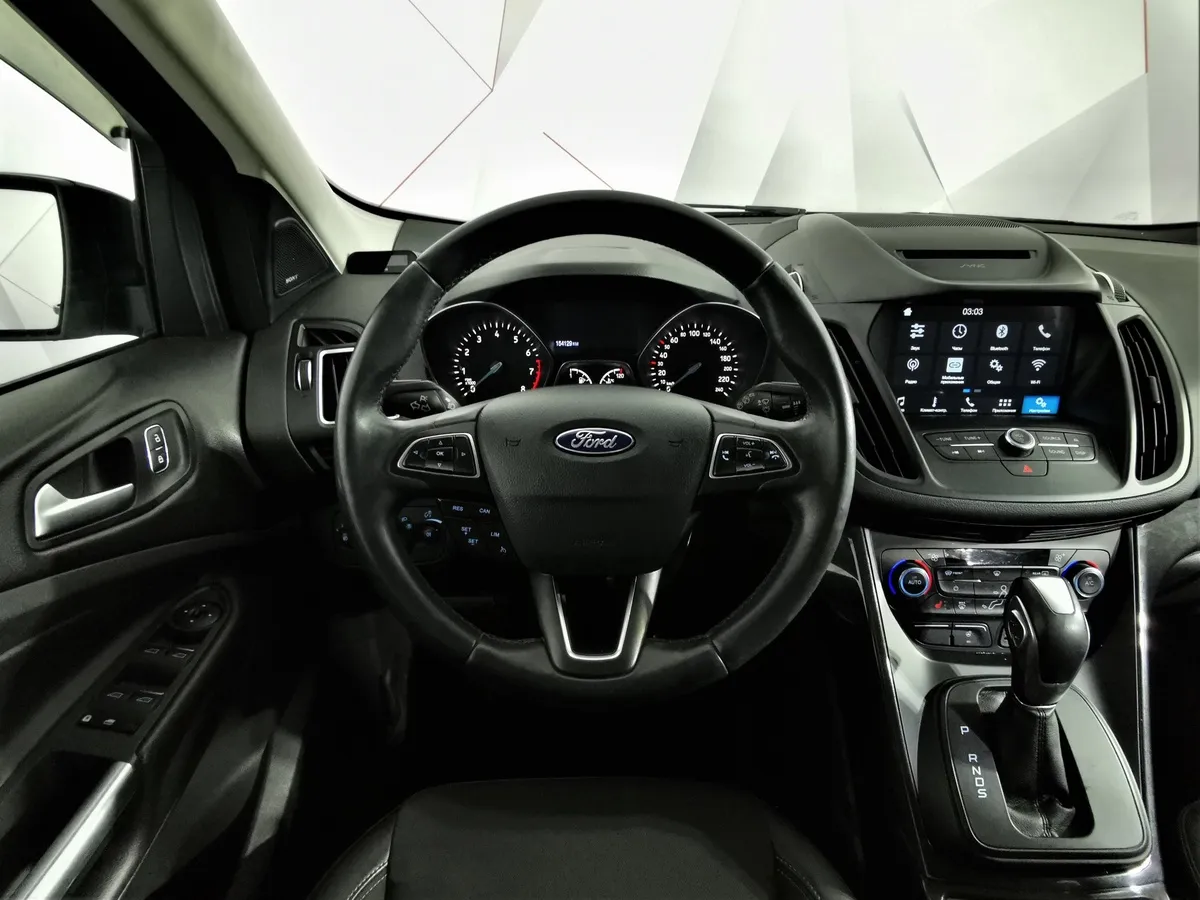Ford Kuga 1.5 EcoBoost AT AWD (150 л.с.) Titanium Черный в АВИЛОН. Слайд №19