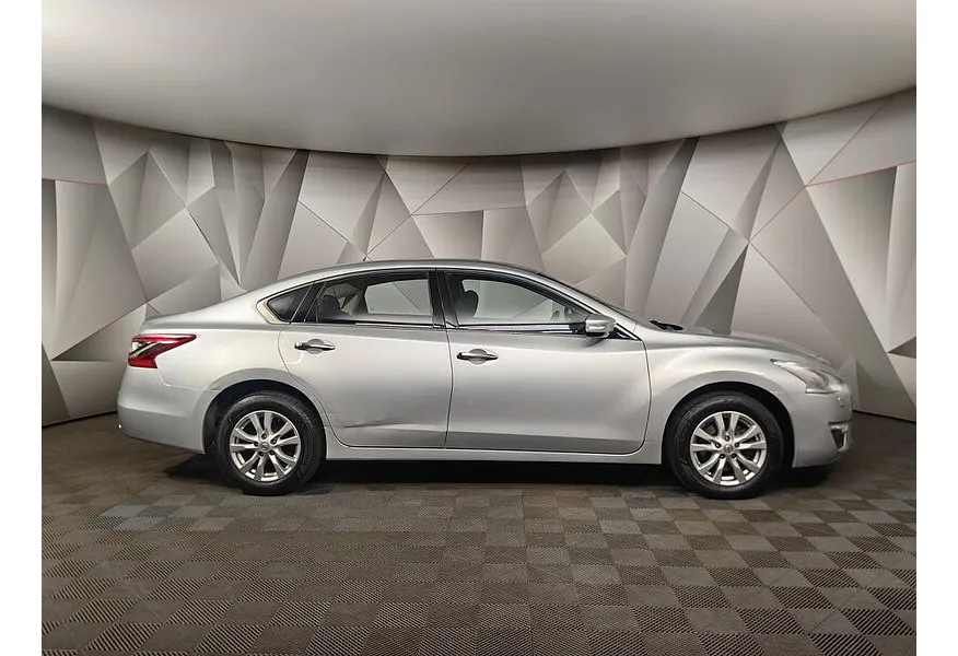 LIVE. Слайд №4