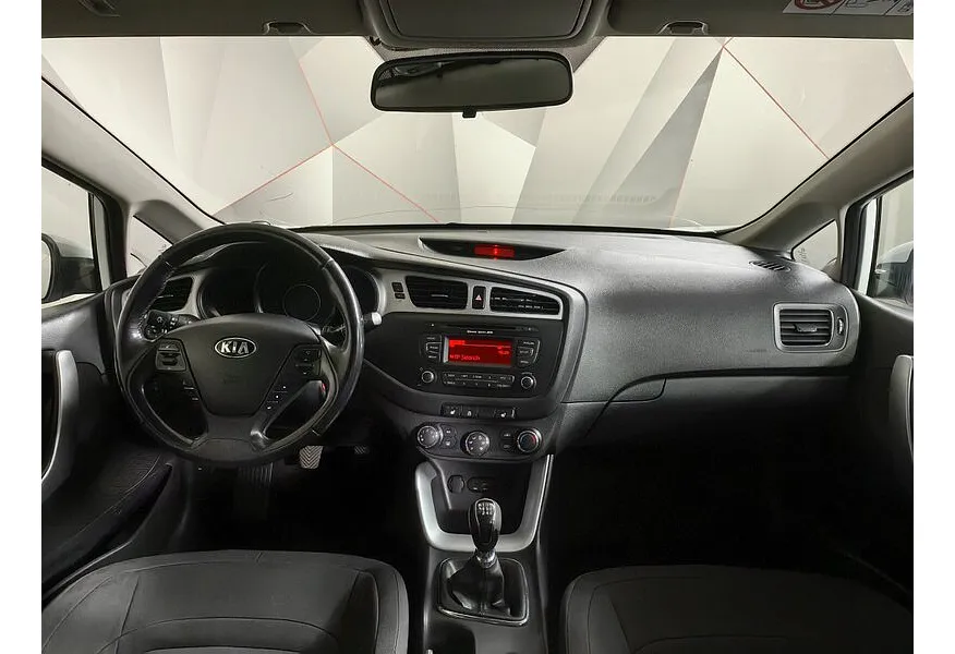 Kia Ceed 1.6 MT (129 л.с.) Comfort Белый в АВИЛОН. Слайд №13