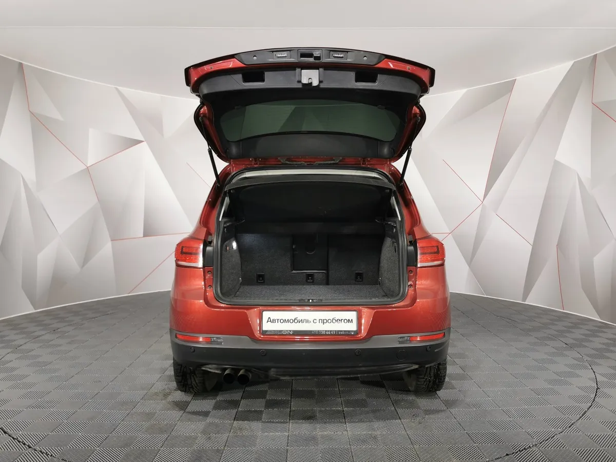 Volkswagen Tiguan 2.0 TSI 4Motion AT (170 л.с.) Sport&Style Красный в АВИЛОН. Слайд №10